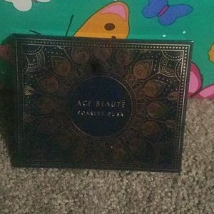 Ace Beaute Scarlet Dusk palette
